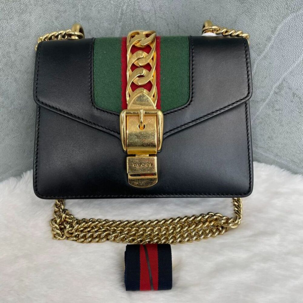 Gucci Women Pre-Loved Bag Very Good Condition